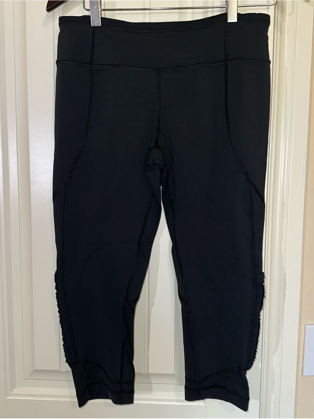 Lululemon Lightweight Cropped Power Leggings Size 8